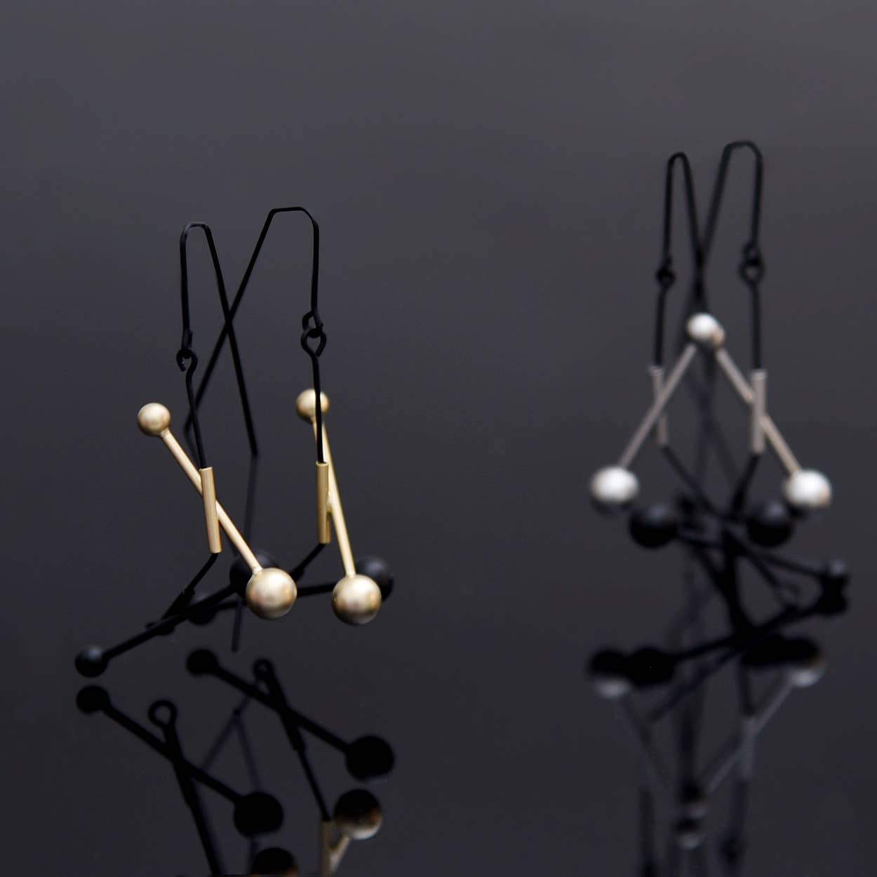 Vera Earrings - Black & Silver