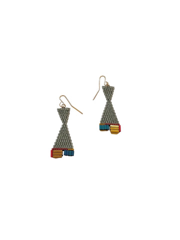Hour Glass Earrings - Oyster