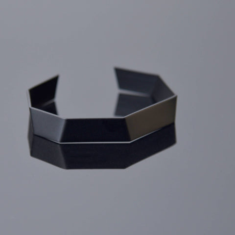 Gami Bangle - Matte black