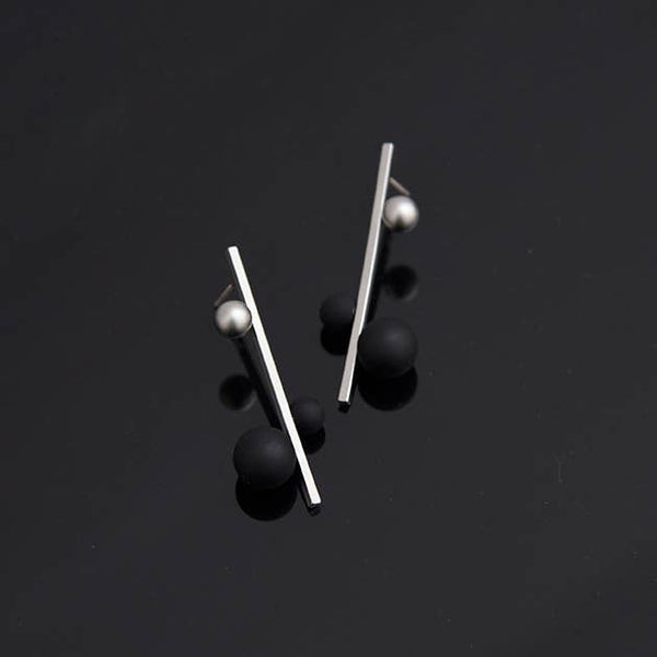 Note Earrings: Gold Black